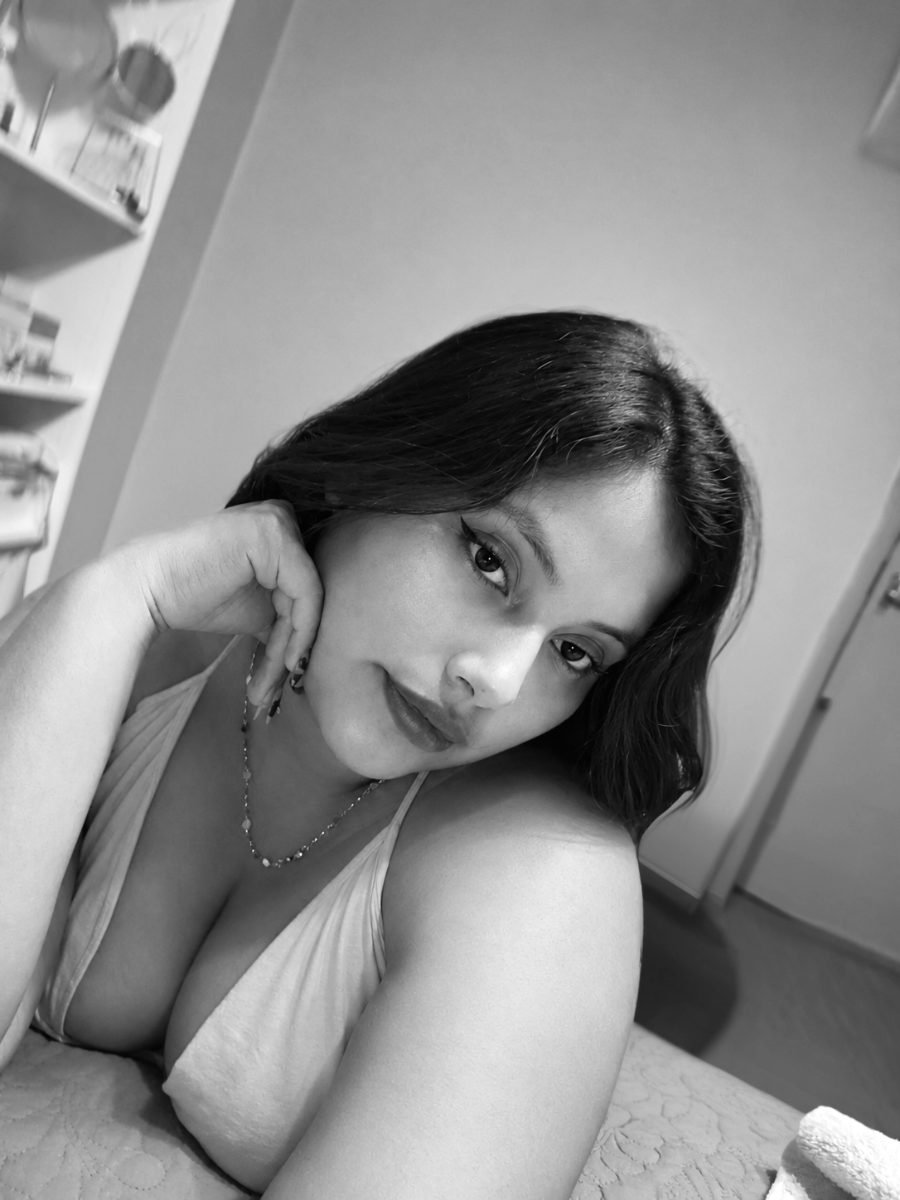 Annlys, 19 — Sugar Baby in Saint-Pétersbourg