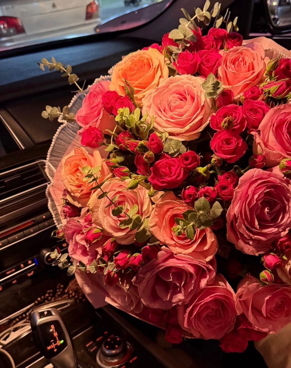 Nazanin, 20 — Sugar Baby in İsfahan