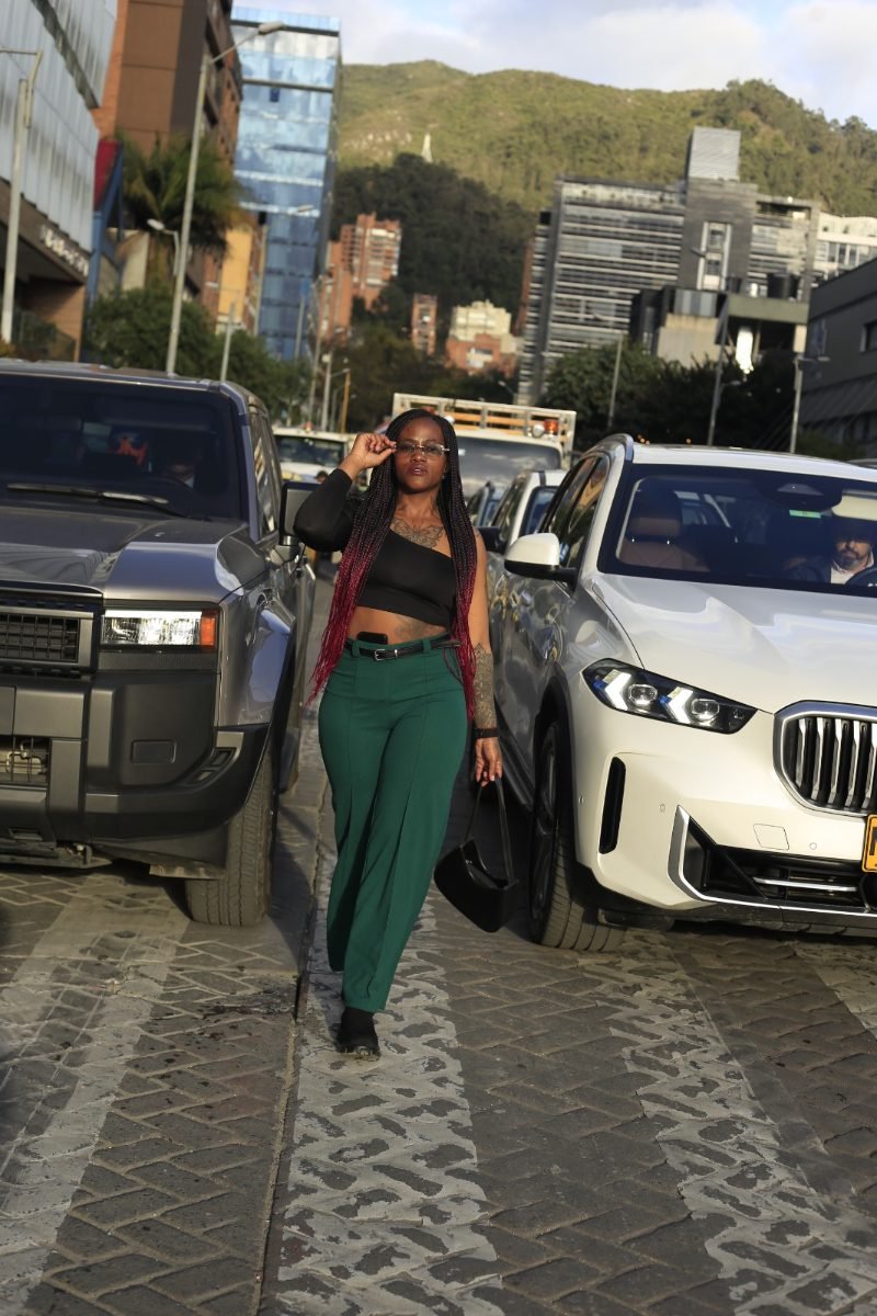 Alenyala — Sugar Baby in Bogota