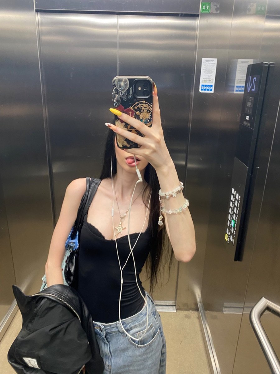 bunny — Sugar Baby in Praga