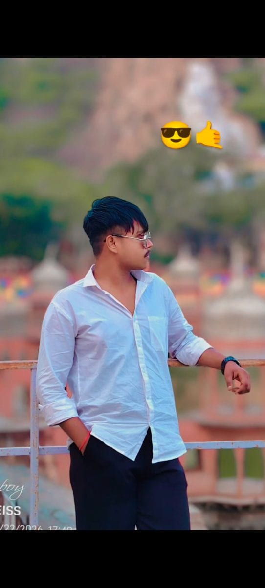 Mohit jediya  — Sugar Daddy in คุรุคราม