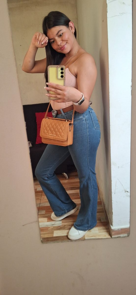 ViviV. — Sugar Baby in Bogotá