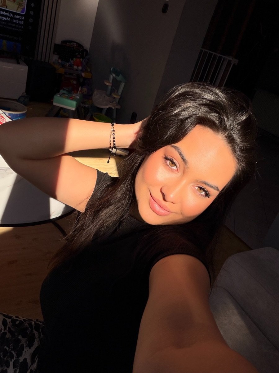 Melissza — Sugar Baby in Budapest